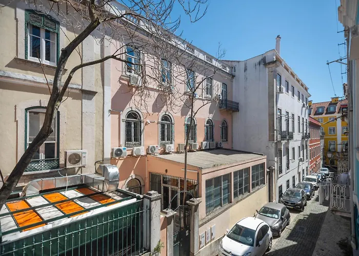 Local House Lisbon Hotel