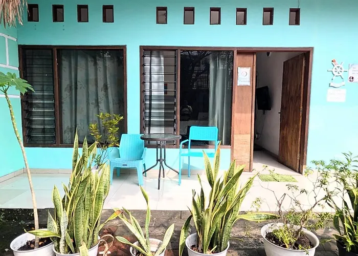 Homey Guesthouse Kertajaya Surabaya