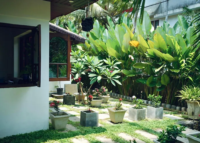 Hotel Holiday Home Kovalam