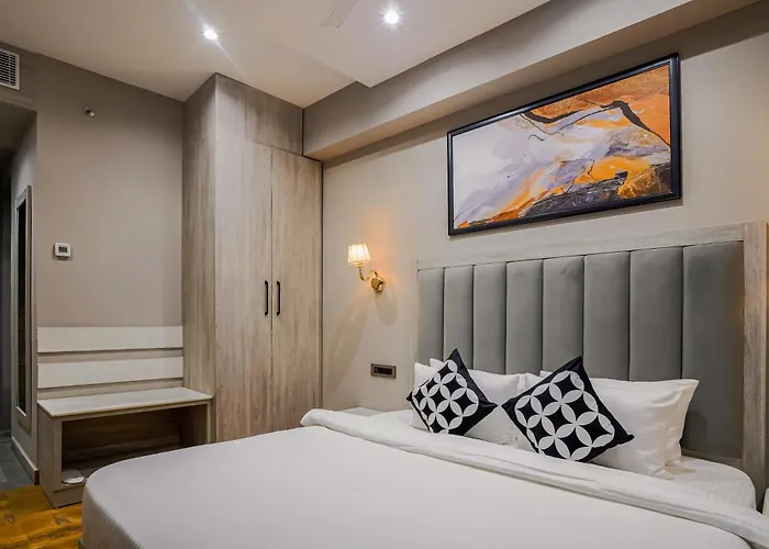 Clubhouse Hotel By Checkin Chandigarh Mohali Kharar