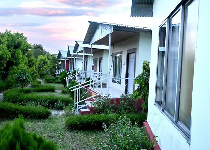 Rahaman Farm House Lataguri