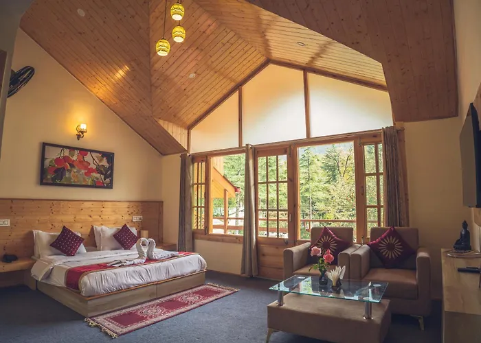 Persimmon Farmstead Hotel Manali 