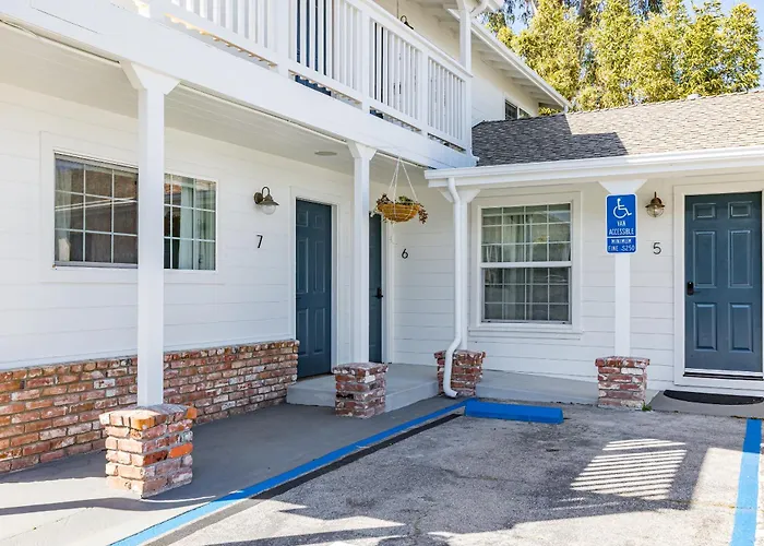 Swell House Santa Cruz Hotel Capitola