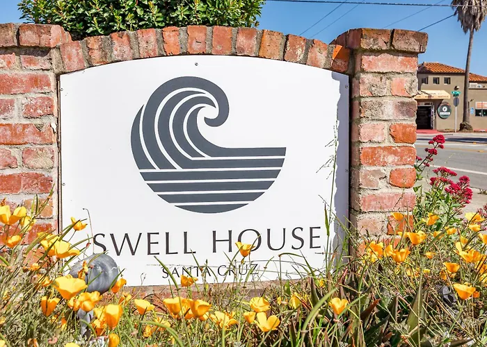 Swell House Santa Cruz Hotel Capitola