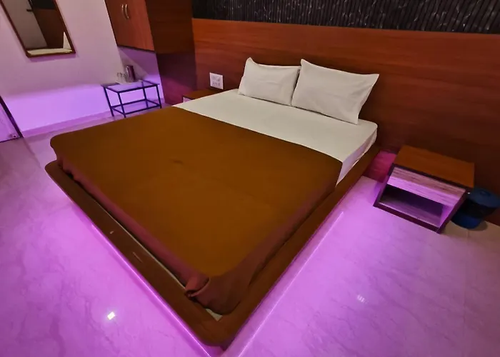 Hotel Girija Residency Kolhapur