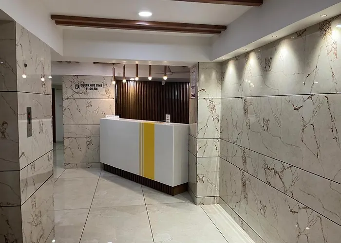 Hotel Golden Plaza Surat