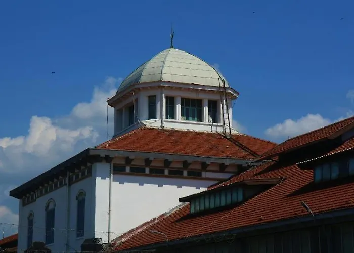 Horison Nindya Semarang Hotel