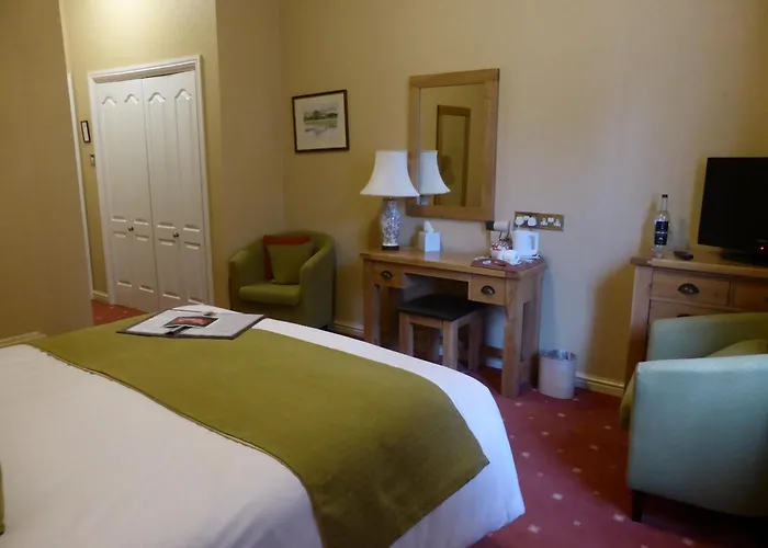 Glen-Yr-Afon House Hotel Usk