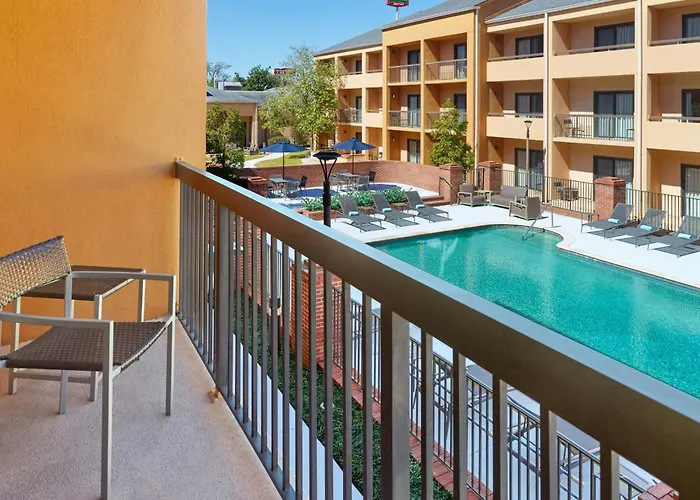 Courtyard By Marriott Baton Rouge Acadian Centre/Lsu Area Hotel