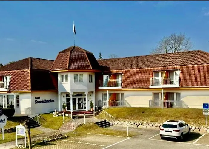 Hotel Garni Seeschlösschen Ostseebad Kölpinsee