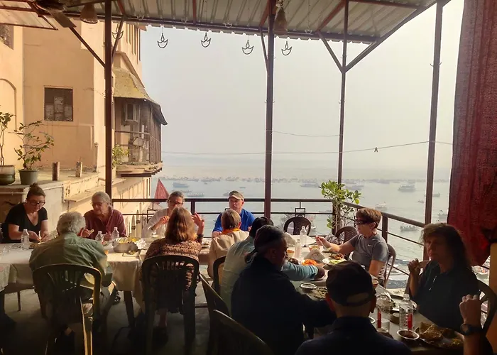 Sunrise Lodge Varanasi