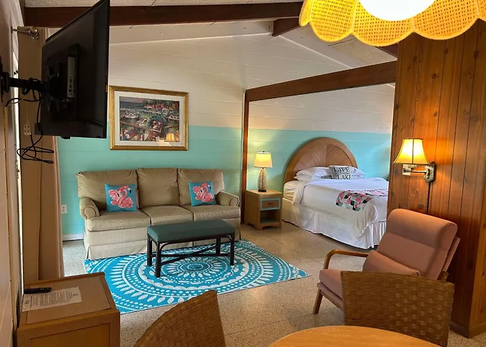 Tropical Marina & Resort On Lake Beresford De Land
