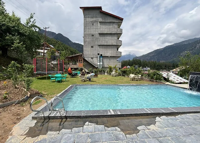 Hotel Old Smugglers With Balcony Mountain View Ac Hot And Cold Near To Hadimba Temple Manali 
