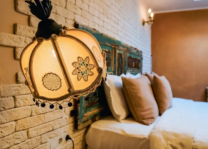 1870's Taş Konak Otel - Sanat Sokağı İzmir