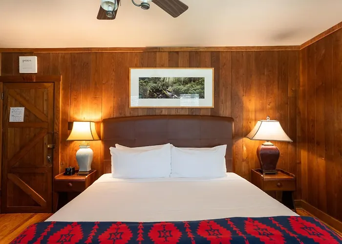 Snowbird Mountain Lodge - All-Inclusive Adventure Robbinsville