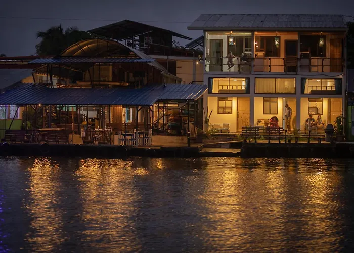 Hotel Pura Natura Riverside Tortuguero