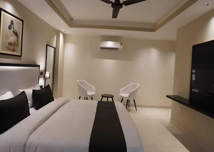 Hotel Grand Marina New Delhi