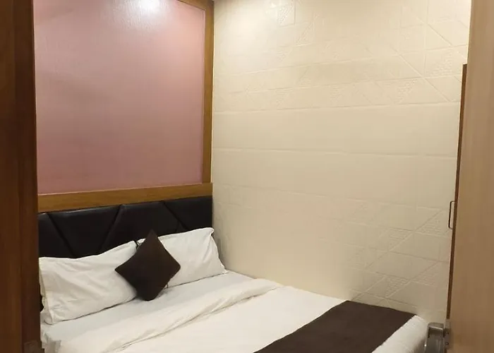 Hotel Crest Inn Mumbai