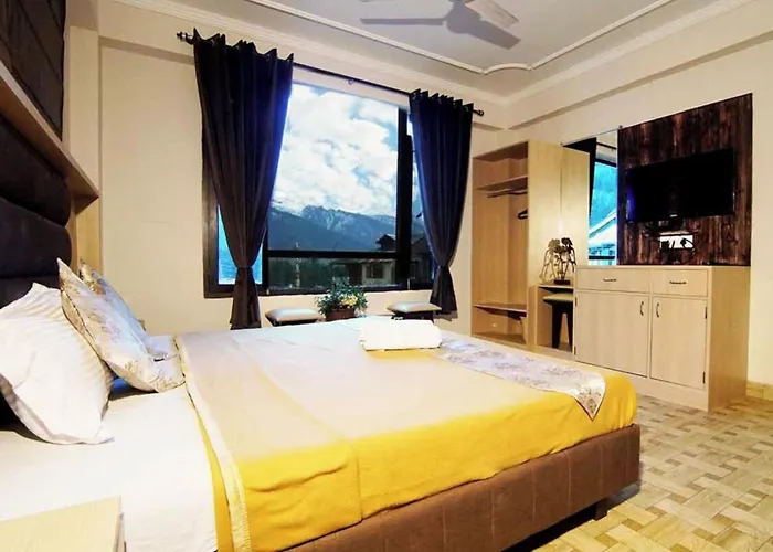 Hotel Daddy'S Inn Manali Near Gurudwara And Hadimba Devi Temple - Best Premium Hotel