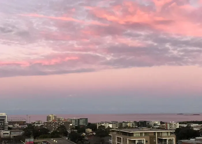Cbd Penthouse Retreat - Stunning Ocean & City View Wollongong