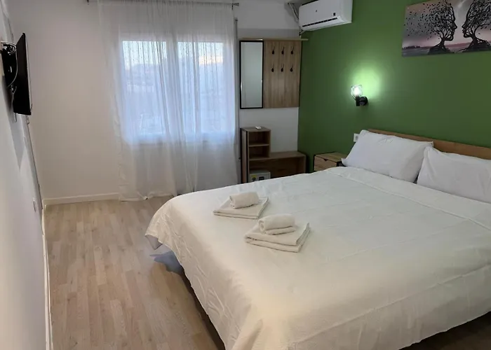 Nou Roser L' Escala