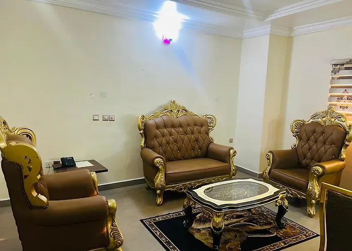 Parris Royal Hotel Gwarinpa