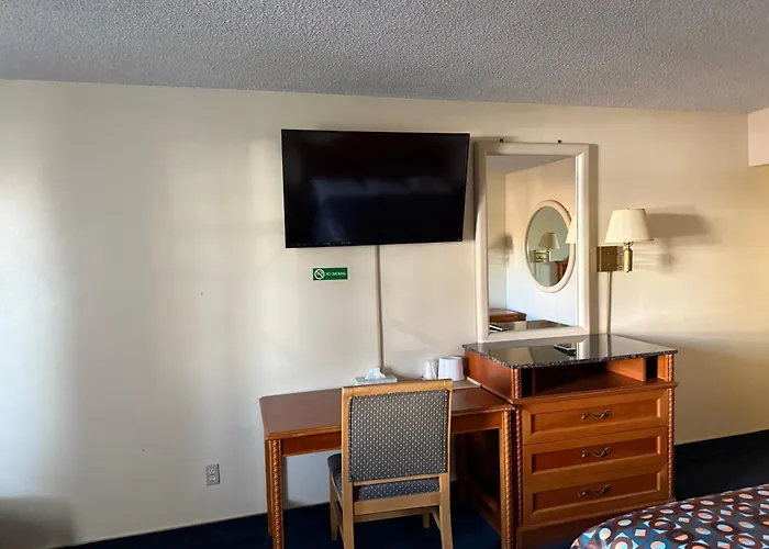 Fiesta Inn Los Angeles - Bell Gardens