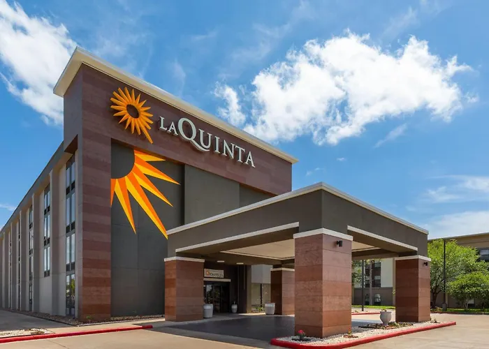La Quinta By Wyndham Houston Stafford Sugarland Hotel