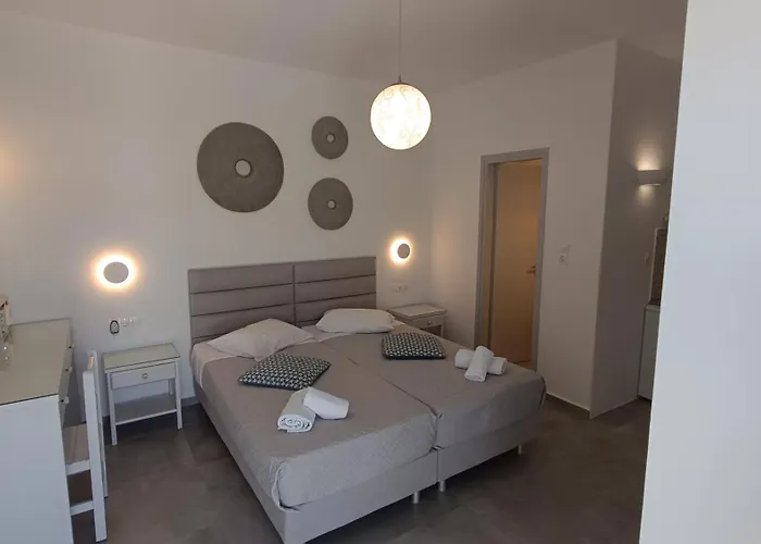 Cyclades Studios Parikia 