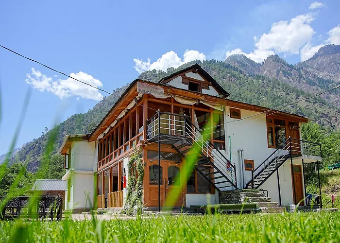 Moksha Woodhouse Hotel Kasol