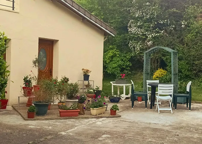 Iris Garden Cottage Saint-Germain-en-Laye