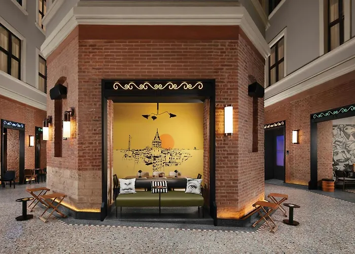 Moxy Istanbul Taksim Otel