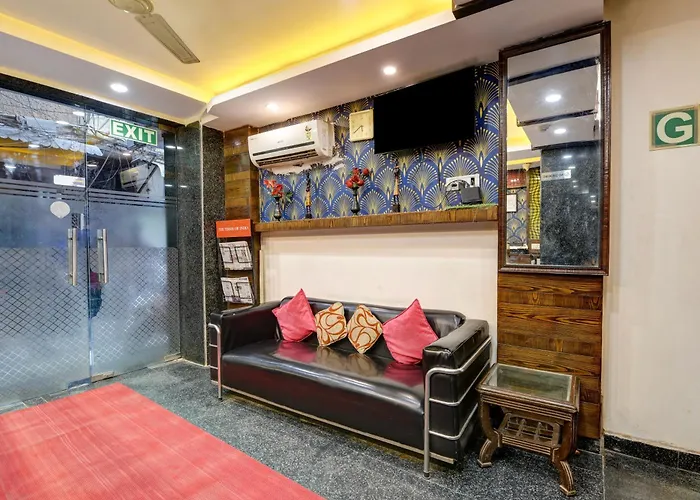 Hotel Coral Plaza - Near Connaught Place New Delhi