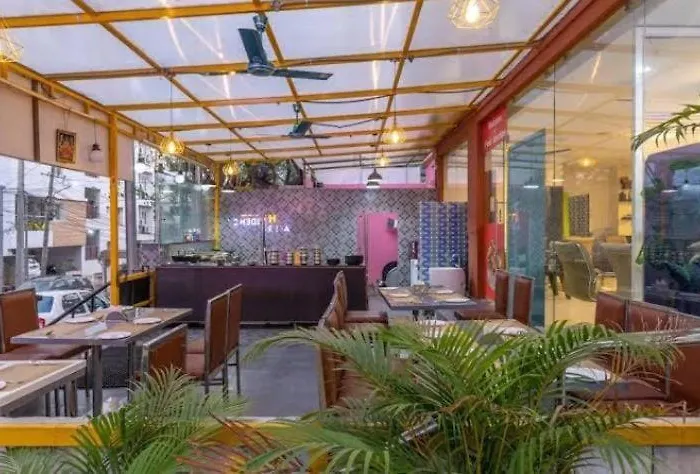 Blossom Rooms Hotel Abhi Residency - Opp Cyber Tower- A Luxury Collection Hotel- Free Early Check-Ins Hyderabad