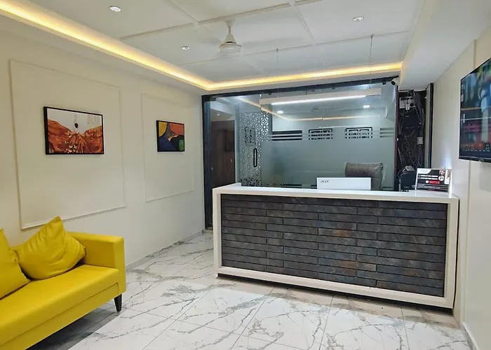 Hotel Maple Leaf Ahmedabad