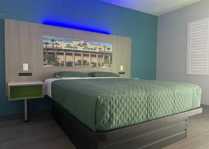 Hi-Way Host Motel Pasadena