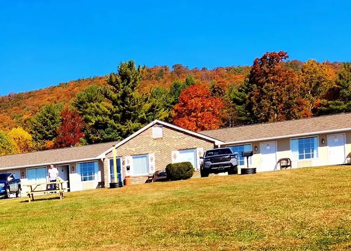 Fox Mountain Inn Max Meadows