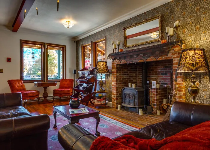Historic Hotel Packwood