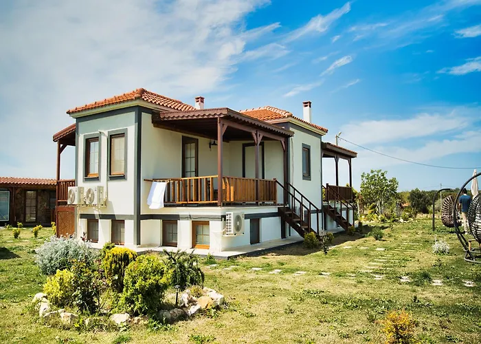Tinos Otel&Bağ Evi 12 Yaş Üstü Bozcaada