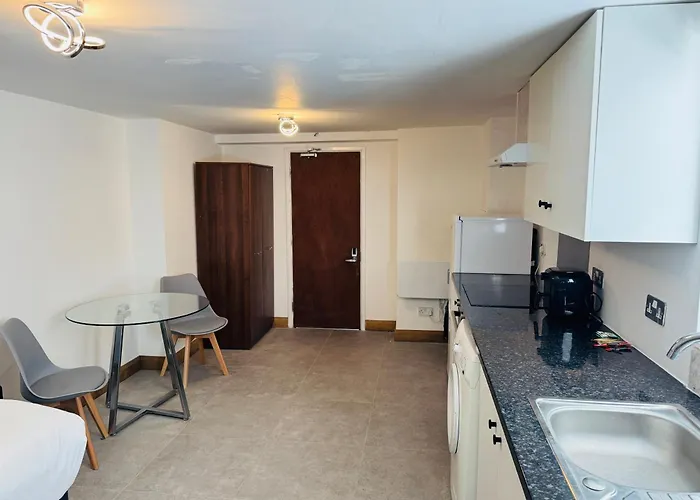 Hotel 24-7 Express Newport 