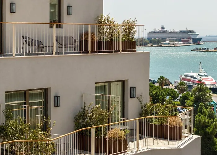 Mitsis N'U Piraeus Port Hotel