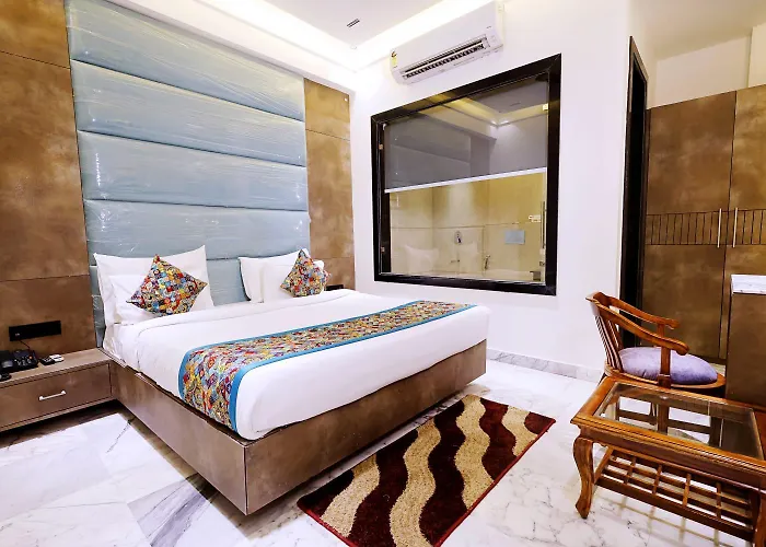 Hotel Madhuvan Near By Relway Stn 700 Meter Mathura