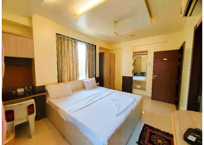 Hotel Subhalaxmi # Mandap - Fully Air Conditioning And Wifi - Near Bus Stand And Railway Station - A Luxuary Hotel In Bhadrak