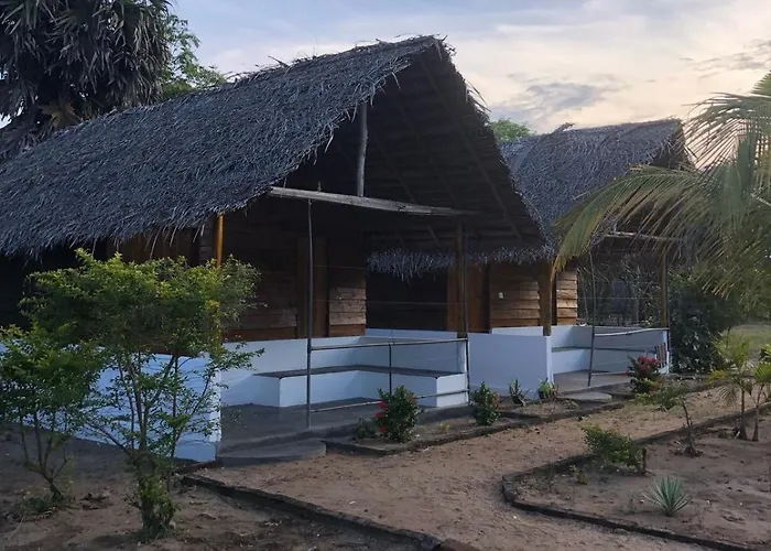 Akm Resort Whisky Point Arugam Bay