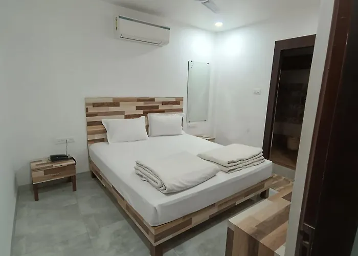 Hotel Sunshine Palace Indore