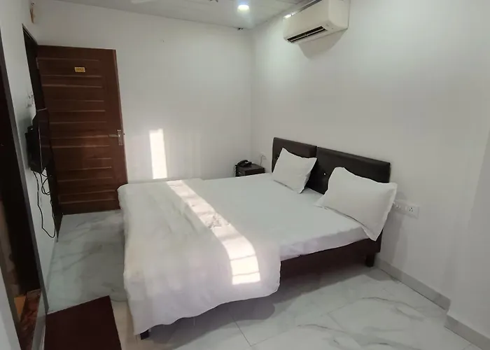 Hotel Sunshine Palace Indore