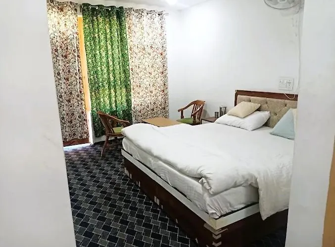 Zulfiqar Hotel & Restaurant Kargil