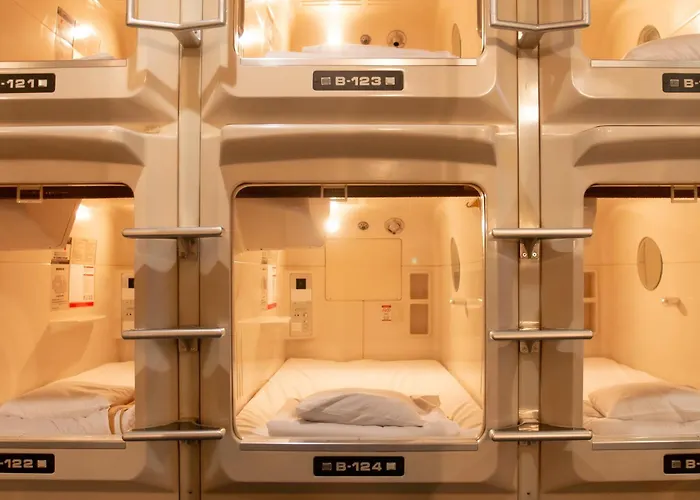 Capsule Hotel Asahi Plaza Shinsaibashi - Men'S Only Osaka