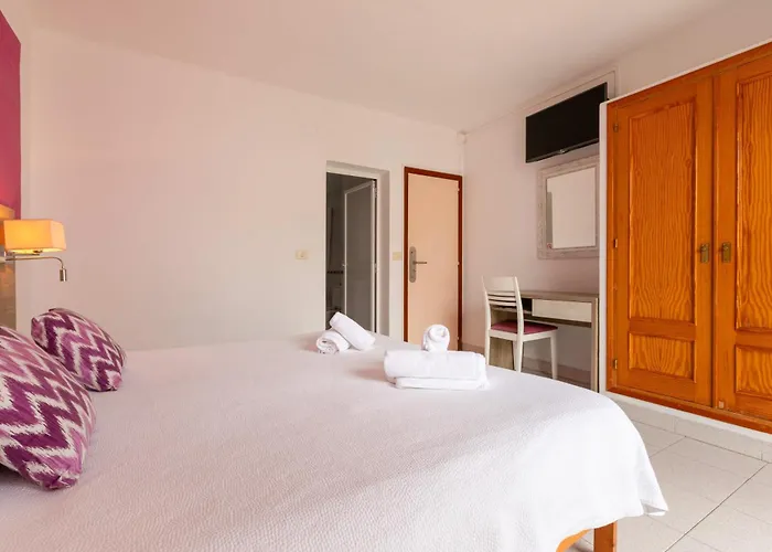 Hostal Mari Sant Antoni de Portmany