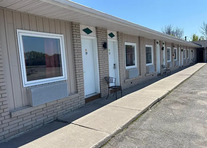 Seven Oakes Motel Kingston